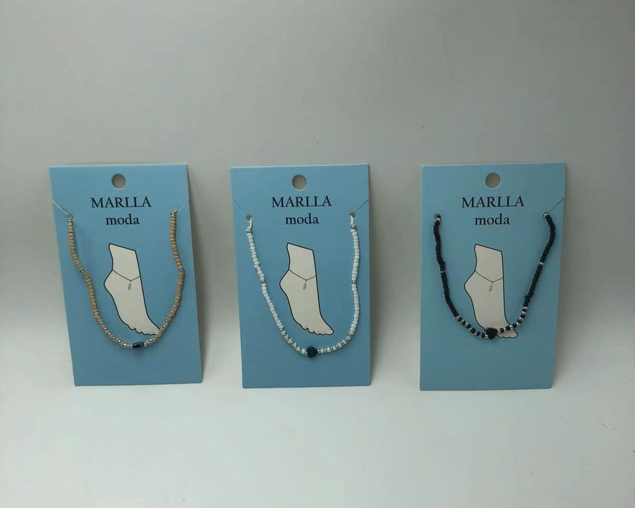 Nanožnica s crnim privjeskom srca