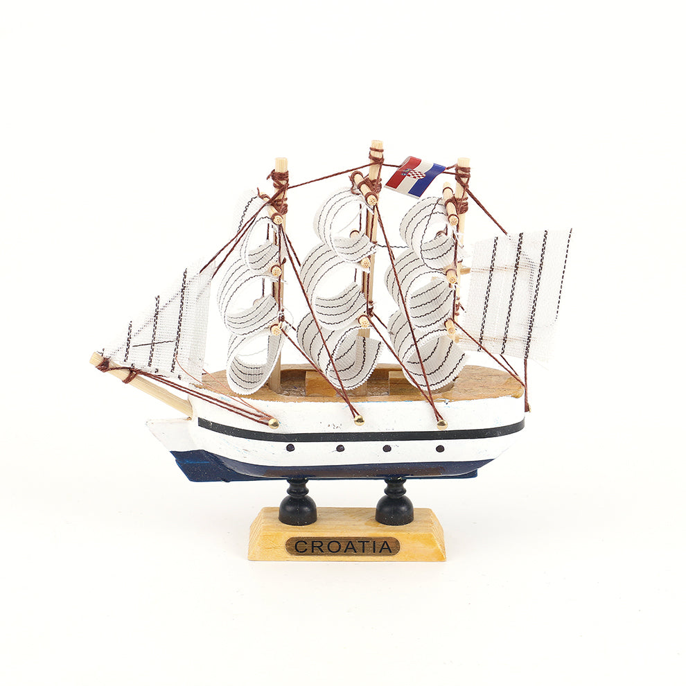 Drveni brod 16CM