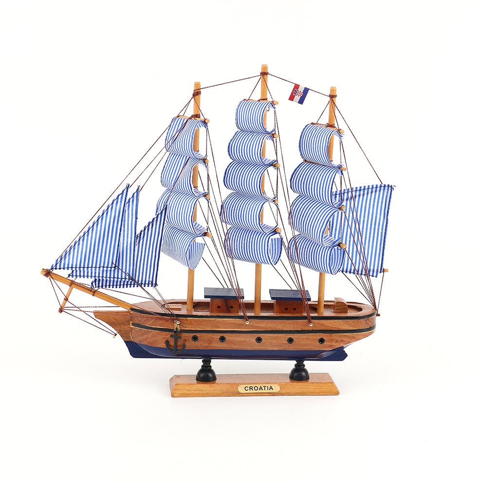 Drveni brod 34CM
