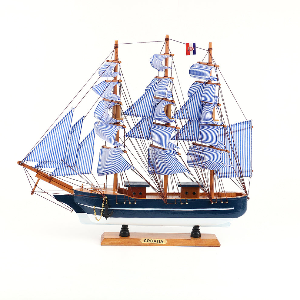 Drveni brod 50CM