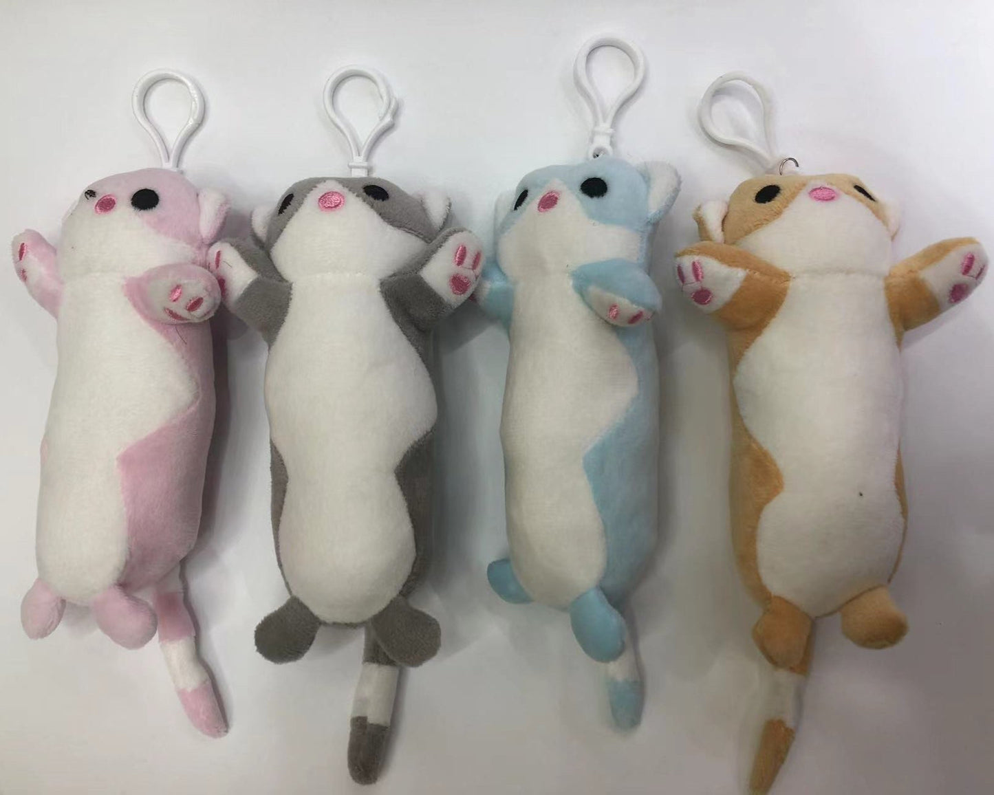 Plišani privjesak mačka