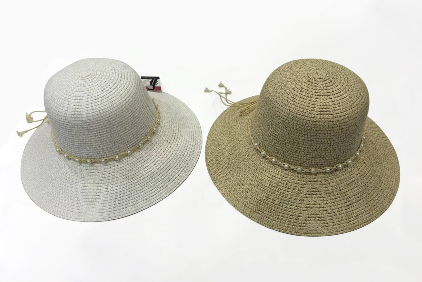 Bijeli/bež ženski šešir s biserima