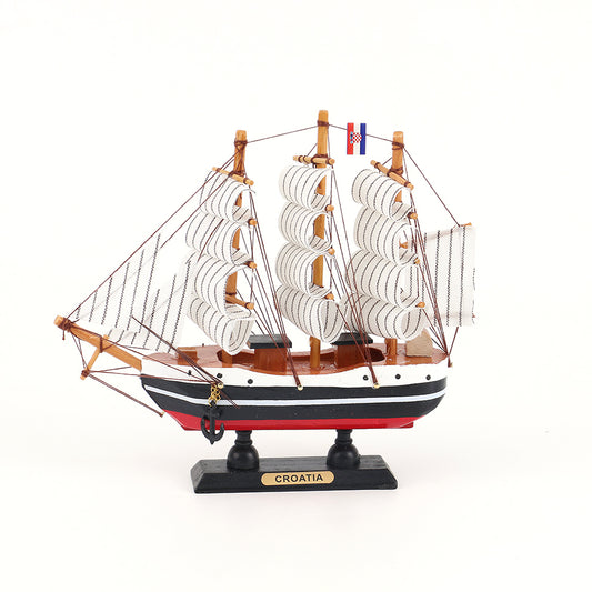 Drveni brod 20CM