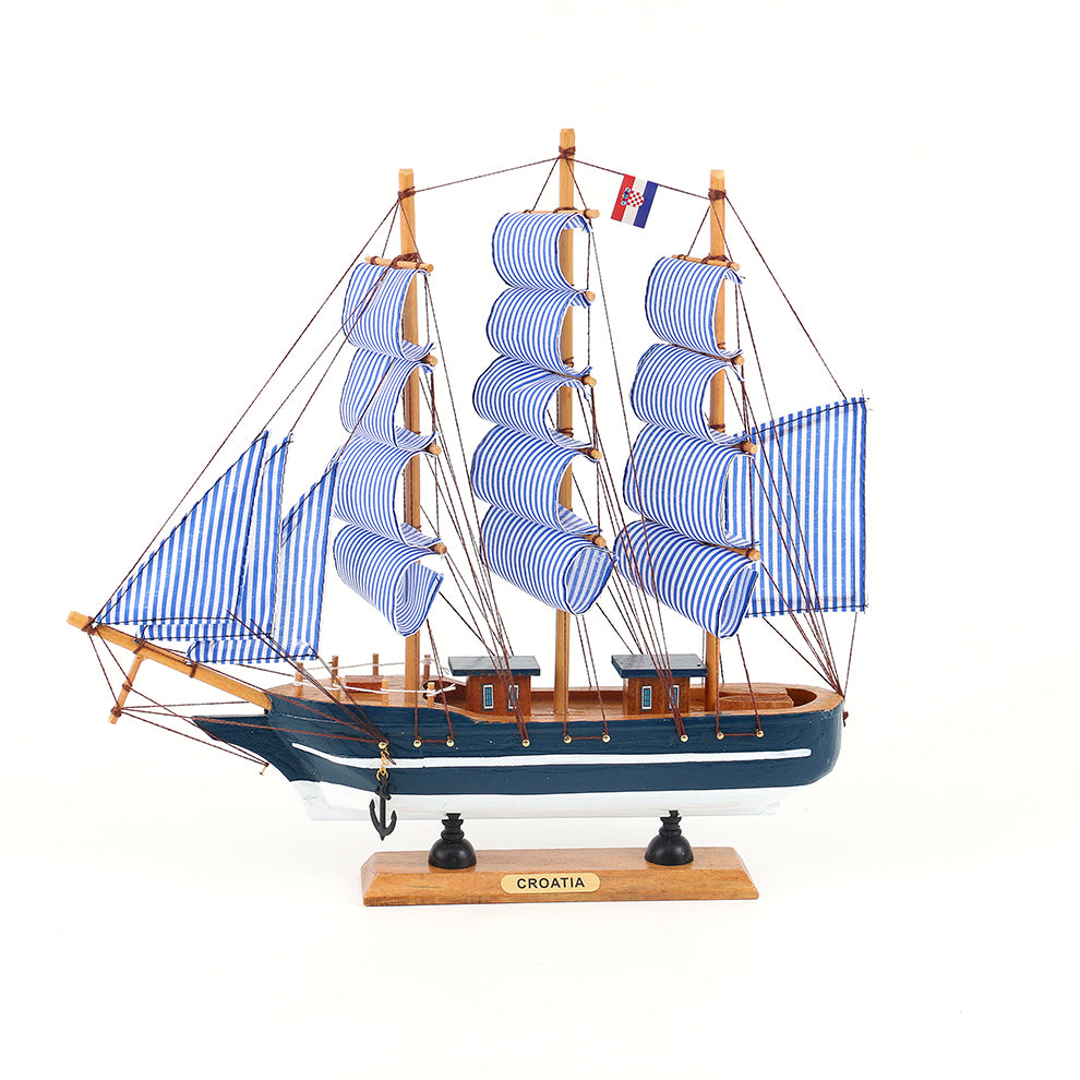Drveni brod 34CM
